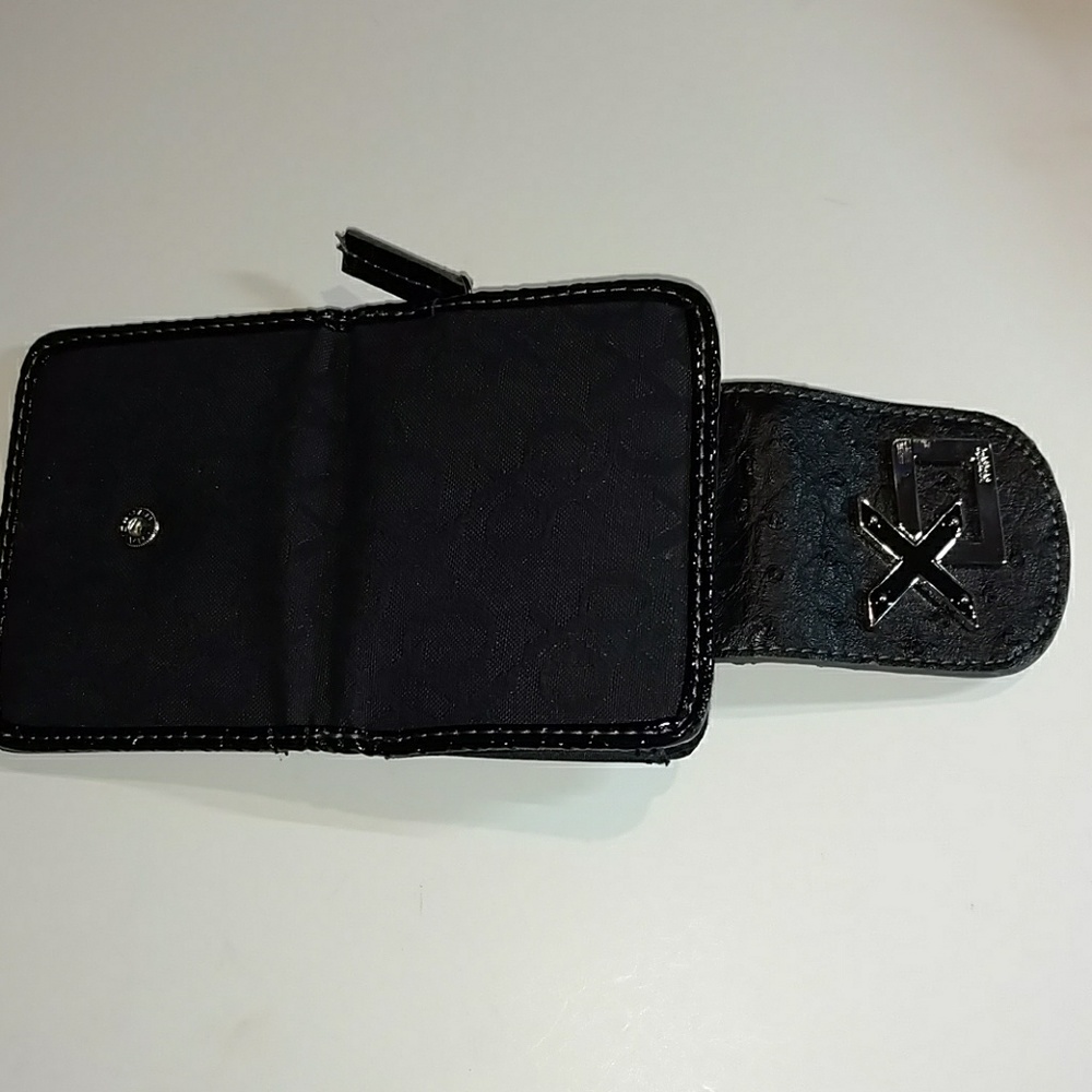 XOXO SIGNATURE SMALL WALLET - Picture 5 of 8